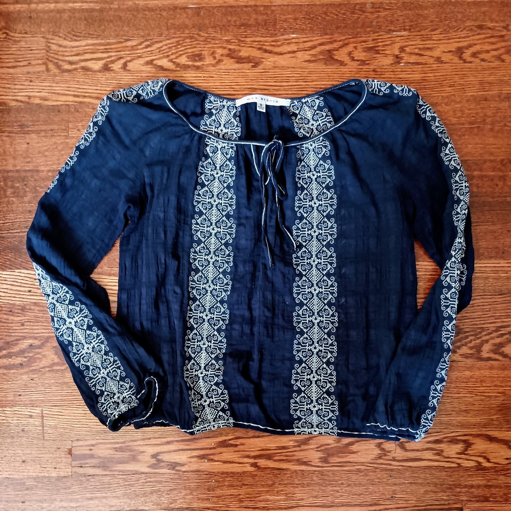 Max Studio Navy Blouse with Ivory Detailing